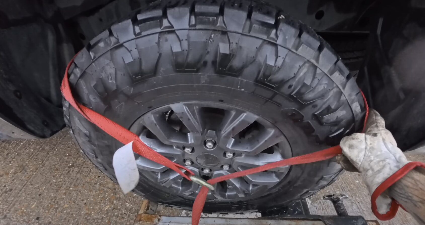 Professional tire recovery and transport service